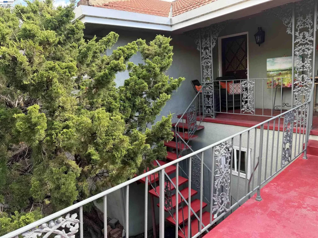 2245 Sol Street Castro Valley CA 94578