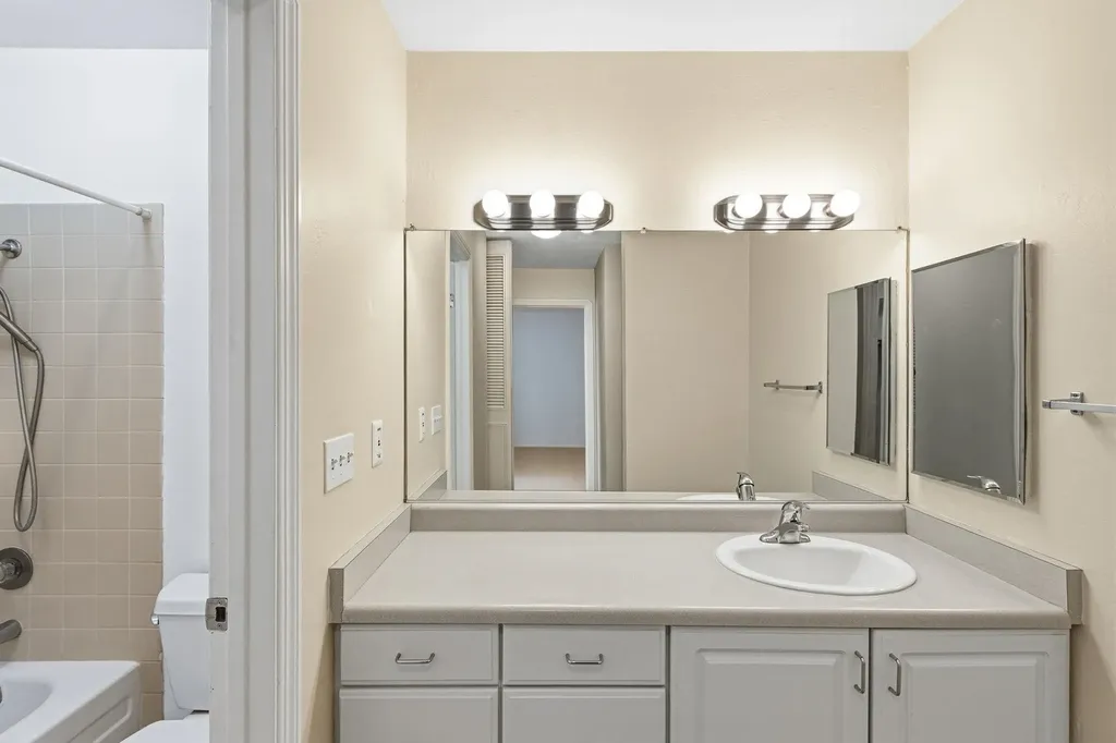 2562 Walnut Boulevard Walnut Creek CA 94596