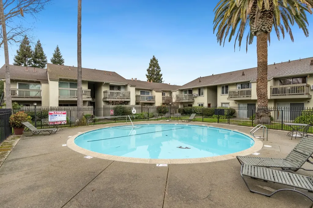 2562 Walnut Boulevard Walnut Creek CA 94596
