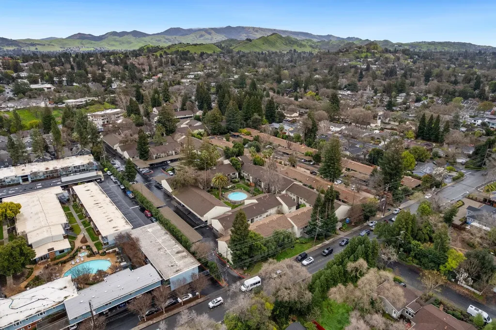 2562 Walnut Boulevard Walnut Creek CA 94596