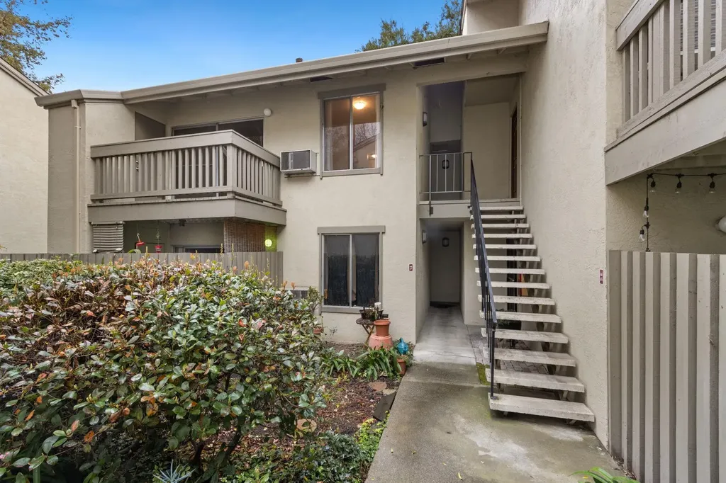 2562 Walnut Boulevard Walnut Creek CA 94596