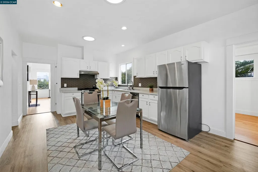 2011 Rosedale Avenue Oakland CA 94601
