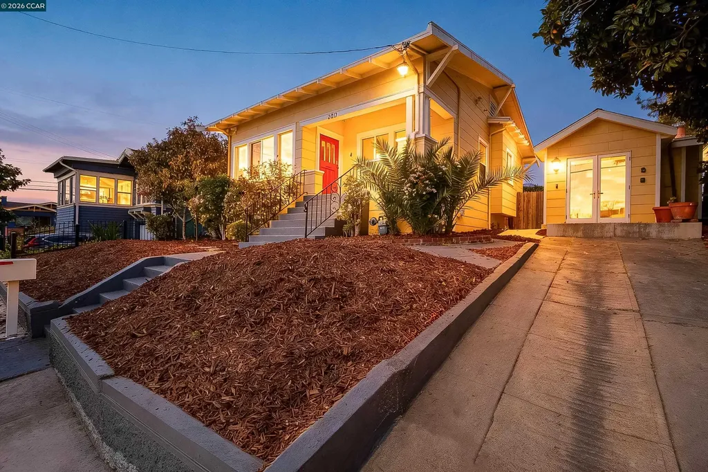 2011 Rosedale Avenue Oakland CA 94601
