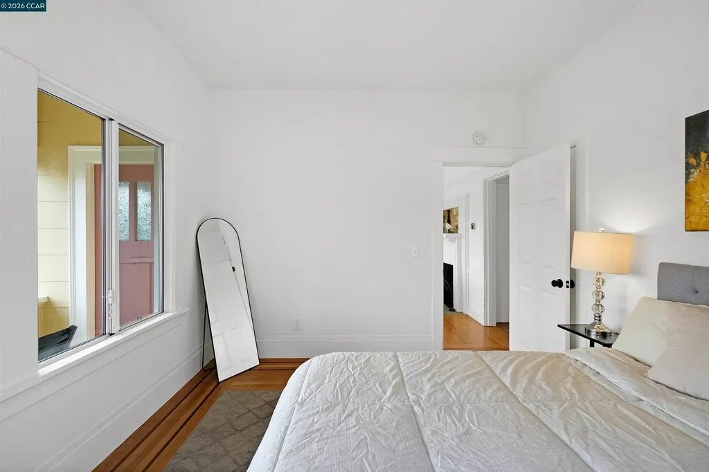 2011 Rosedale Avenue Oakland CA 94601