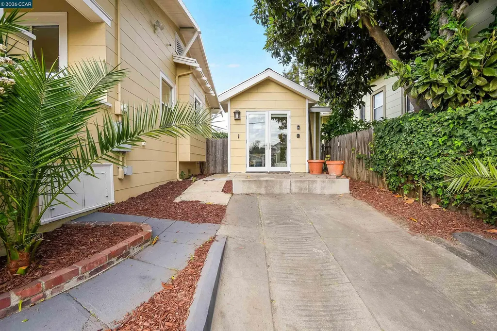 2011 Rosedale Avenue Oakland CA 94601