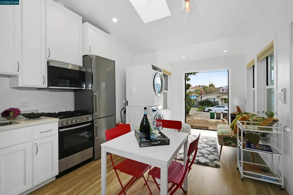 2011 Rosedale Avenue Oakland CA 94601