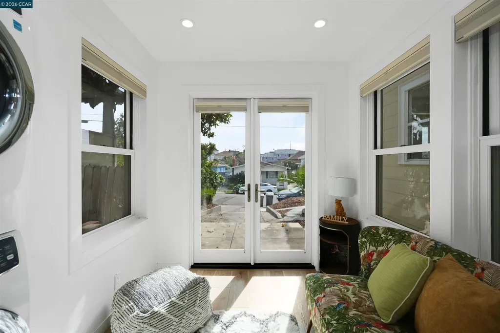 2011 Rosedale Avenue Oakland CA 94601