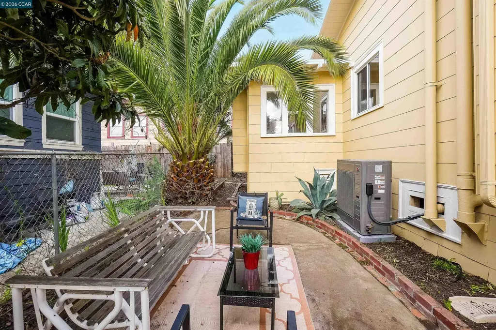 2011 Rosedale Avenue Oakland CA 94601