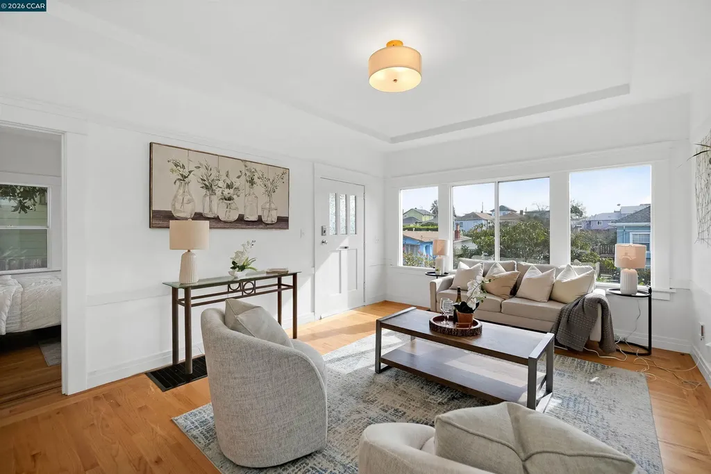 2011 Rosedale Avenue Oakland CA 94601