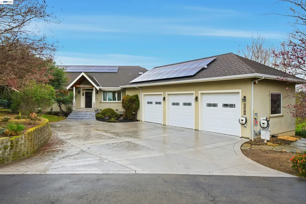 24785 Fairview Avenue Hayward CA 94542