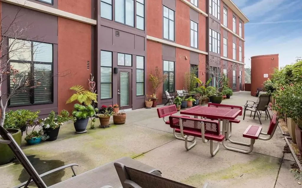 3801 San Pablo Avenue Emeryville CA 94608