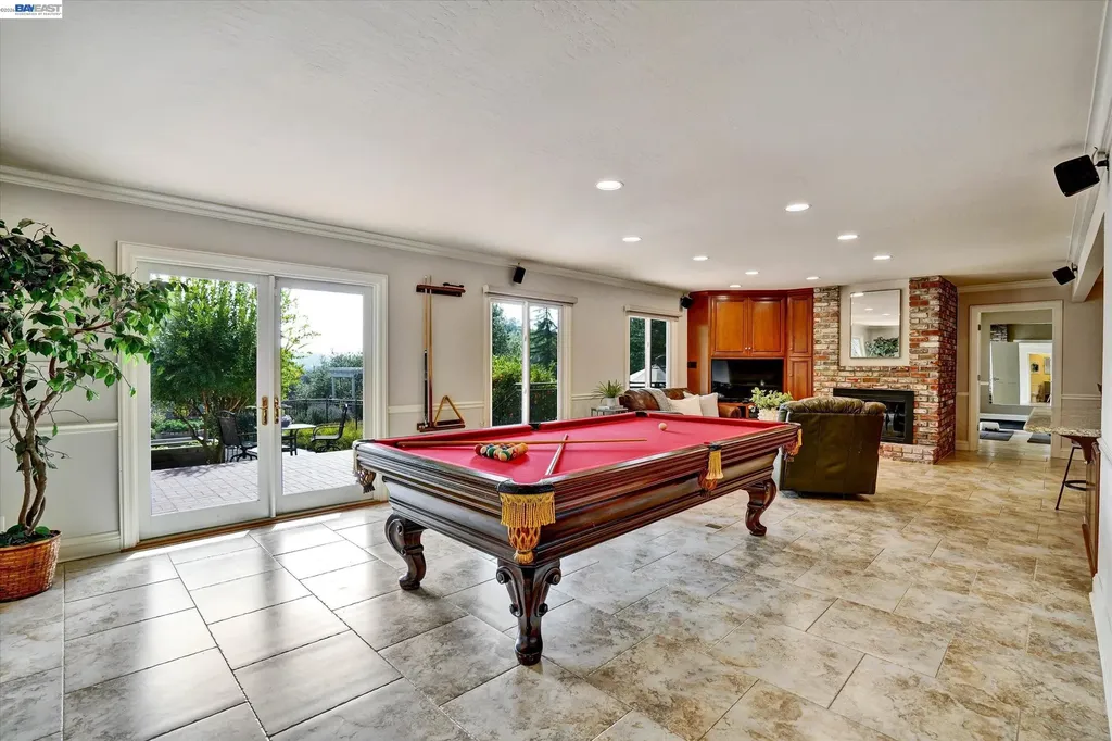 2382 Alameda Diablo Diablo CA 94528