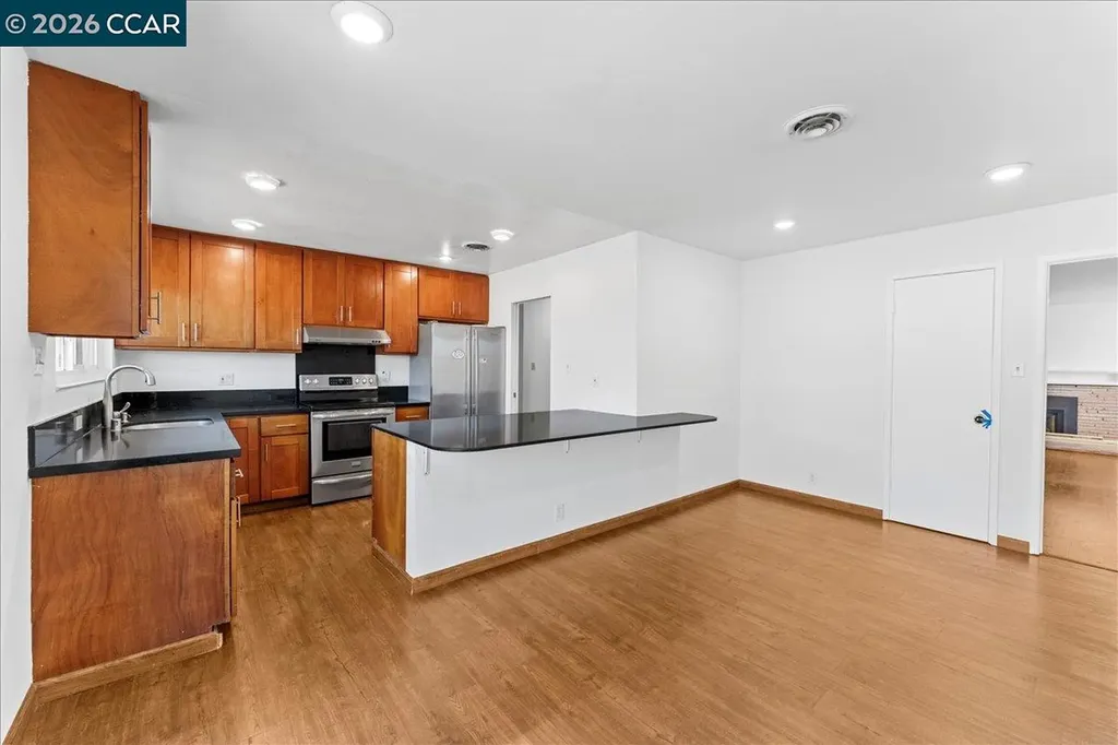 1566 Mann Drive Pinole CA 94564