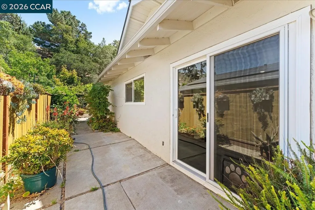 1566 Mann Drive Pinole CA 94564