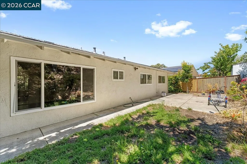 1566 Mann Drive Pinole CA 94564