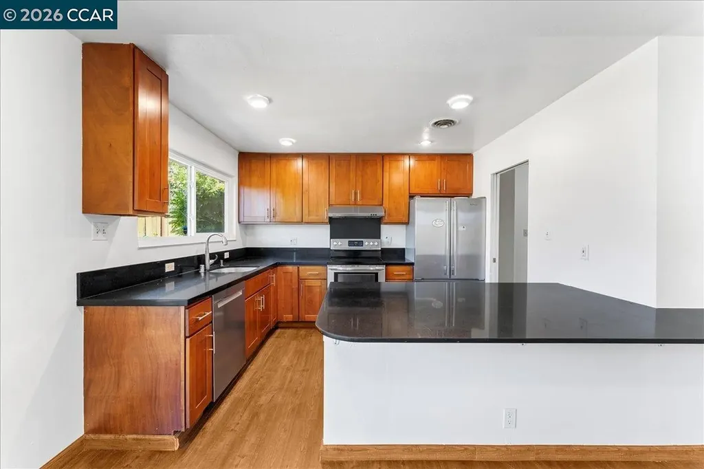 1566 Mann Drive Pinole CA 94564