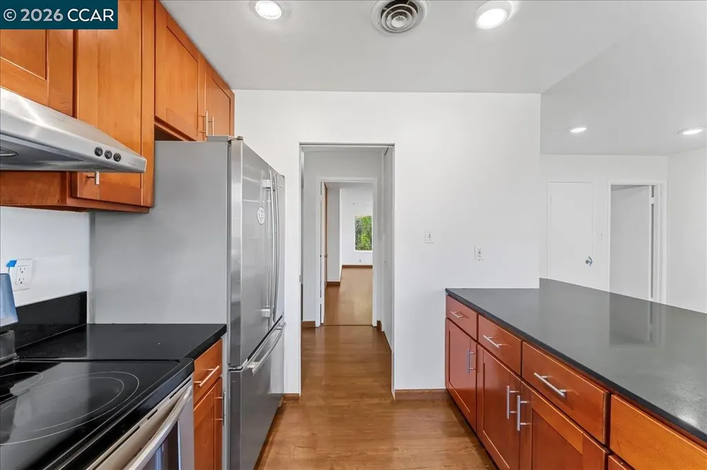 1566 Mann Drive Pinole CA 94564