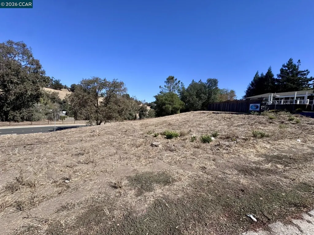 Gladys Court Lafayette CA 94549