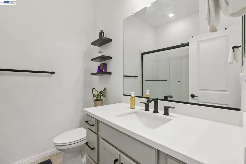 2870 Derbyline Lane Alameda CA 94501