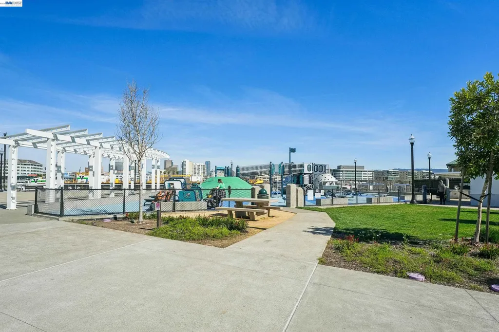 2870 Derbyline Lane Alameda CA 94501