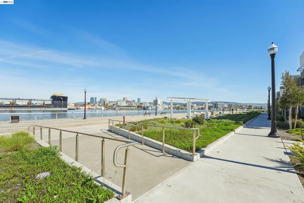 2870 Derbyline Lane Alameda CA 94501