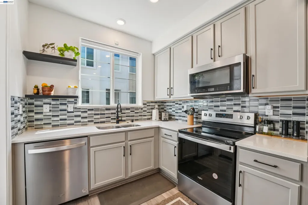 2870 Derbyline Lane Alameda CA 94501