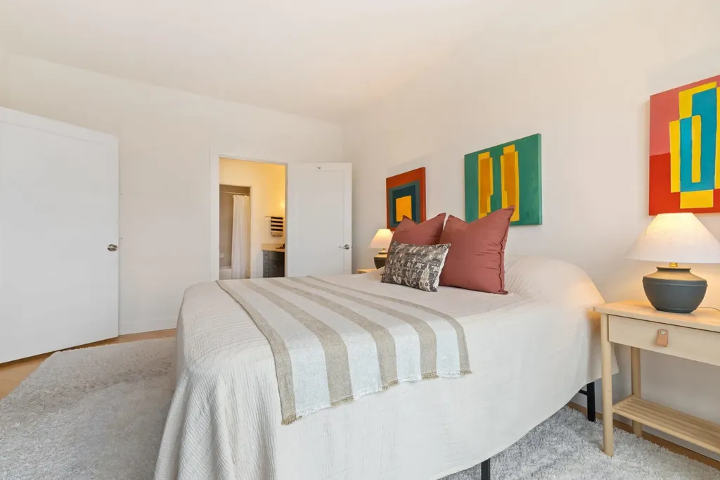 585 9th Street Oakland CA 94607