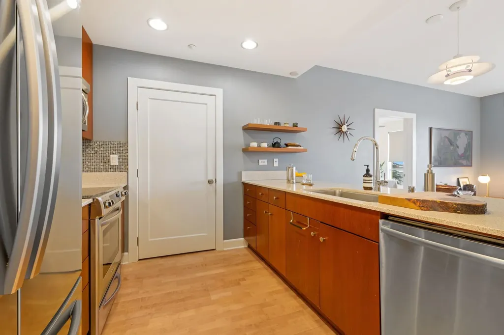 585 9th Street Oakland CA 94607
