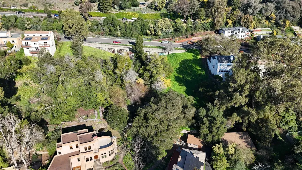 3257 Monterey Boulevard Oakland CA 94602