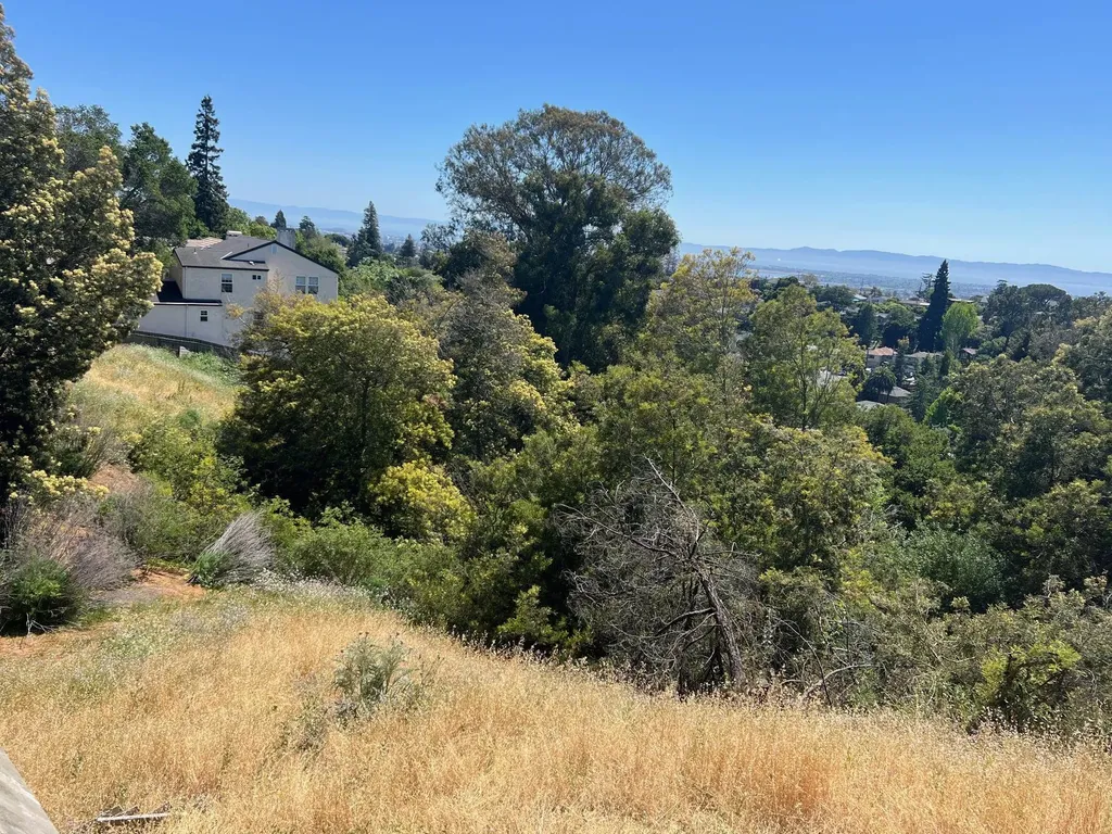3257 Monterey Boulevard Oakland CA 94602