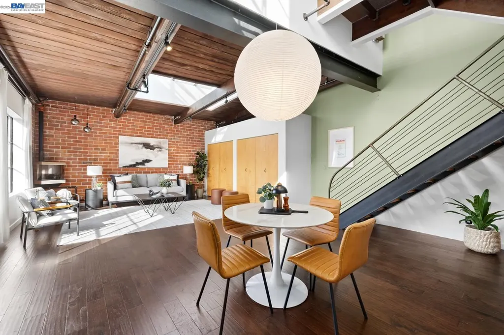 Emeryville CA, 1250 Powell Street, Unit 10