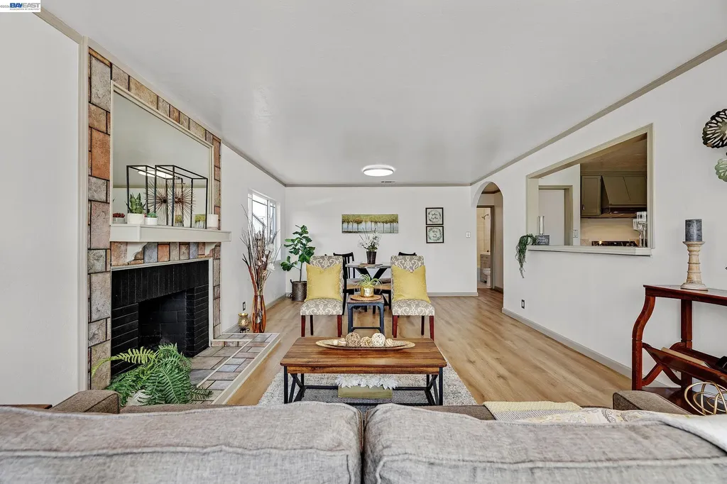 15344 Ruggles Street San Leandro CA 94579