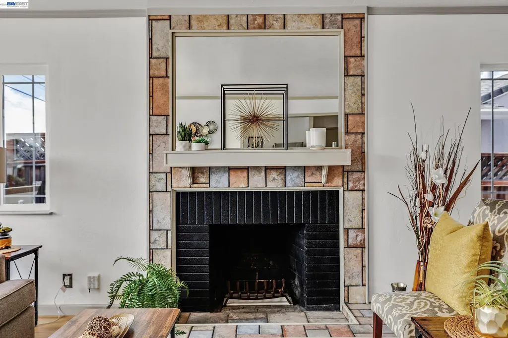 15344 Ruggles Street San Leandro CA 94579