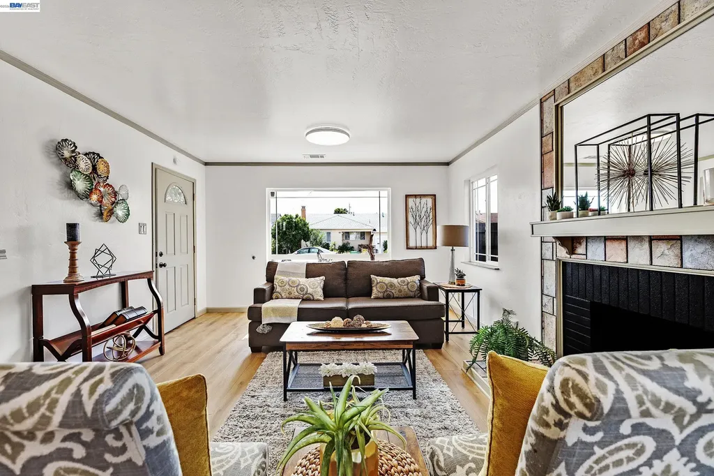 15344 Ruggles Street San Leandro CA 94579