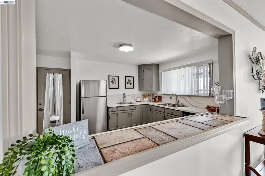 15344 Ruggles Street San Leandro CA 94579