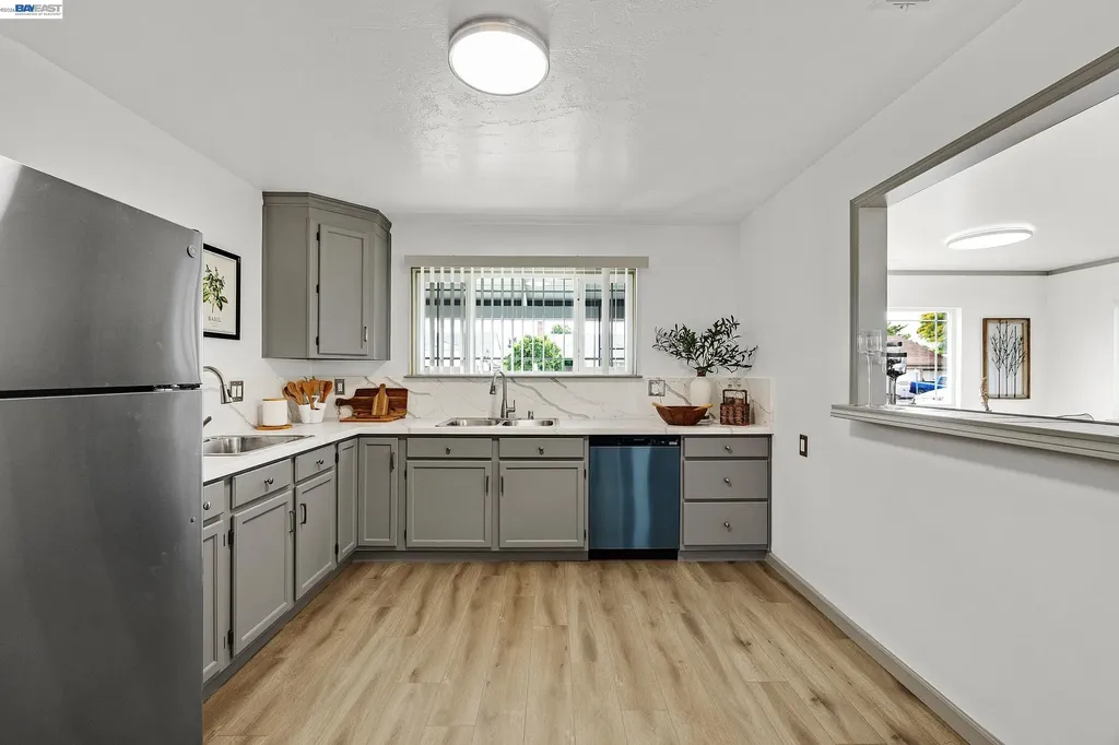 15344 Ruggles Street San Leandro CA 94579
