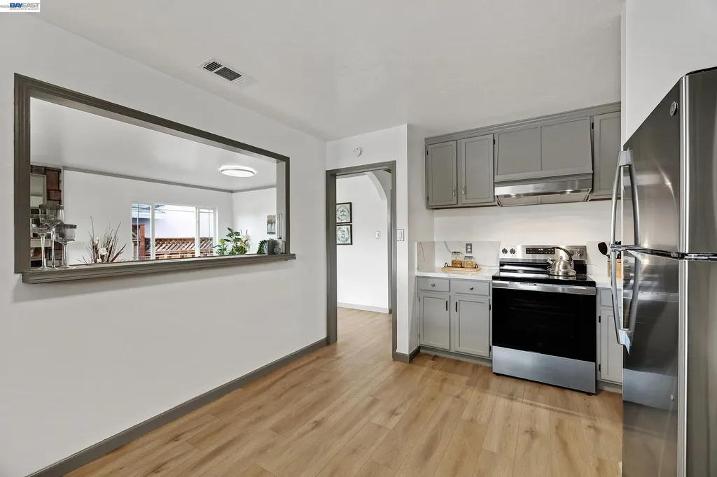 15344 Ruggles Street San Leandro CA 94579