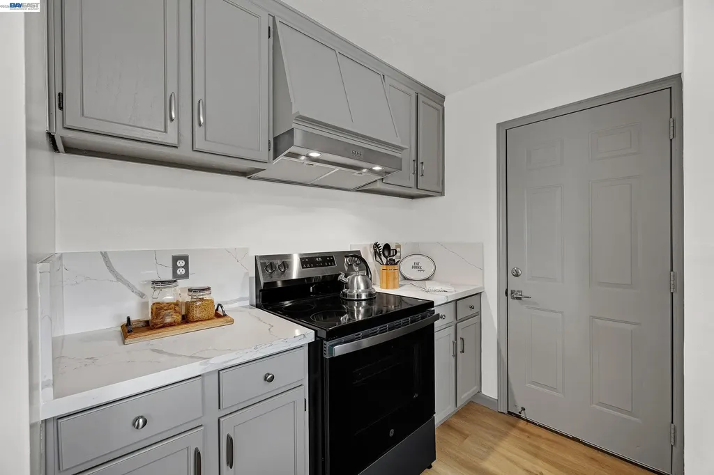 15344 Ruggles Street San Leandro CA 94579