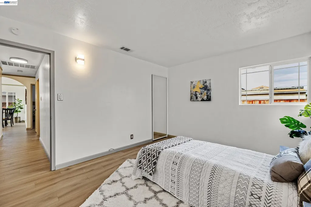 15344 Ruggles Street San Leandro CA 94579