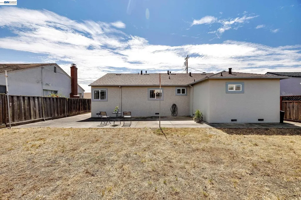 15344 Ruggles Street San Leandro CA 94579