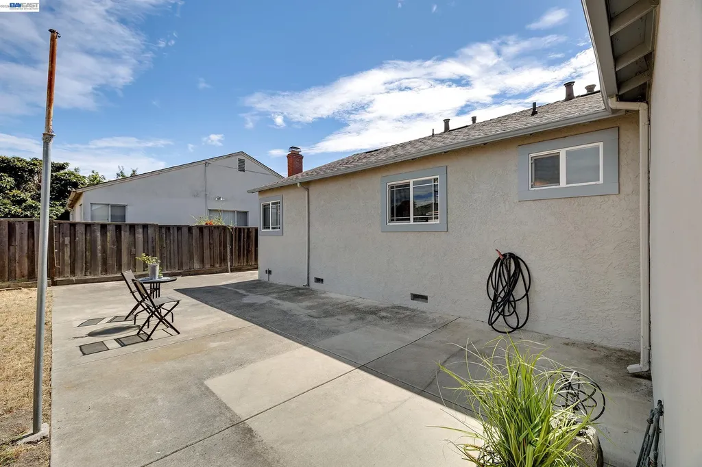 15344 Ruggles Street San Leandro CA 94579
