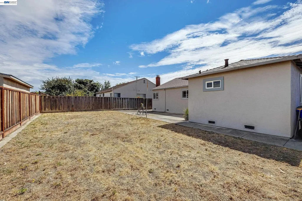 15344 Ruggles Street San Leandro CA 94579