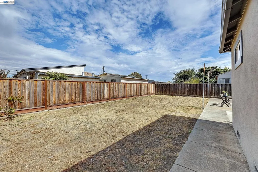 15344 Ruggles Street San Leandro CA 94579