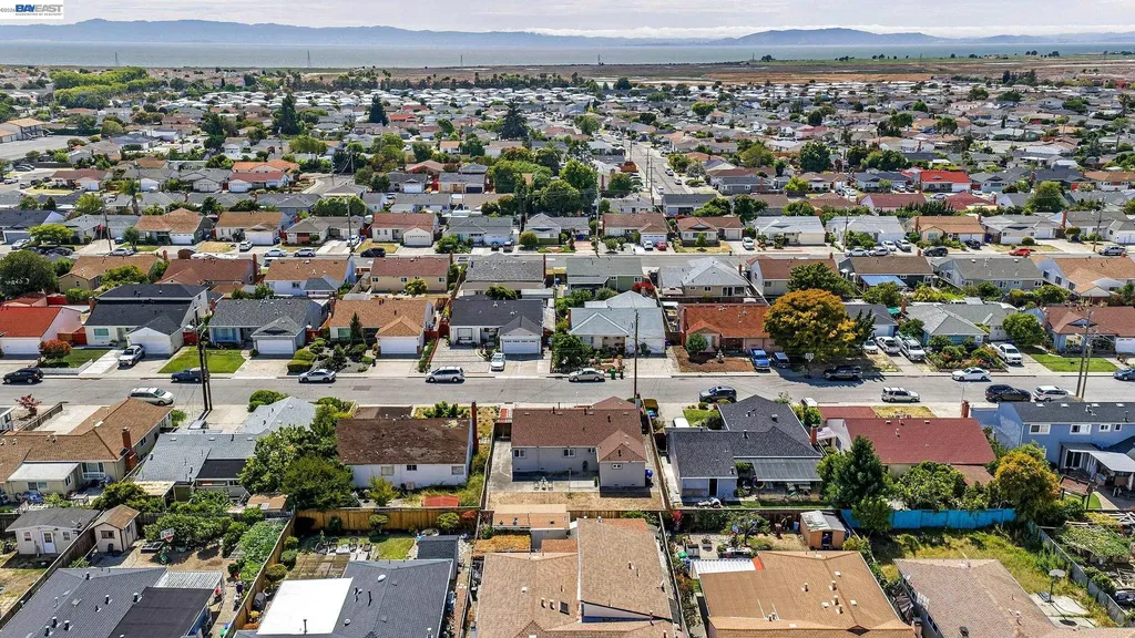 15344 Ruggles Street San Leandro CA 94579