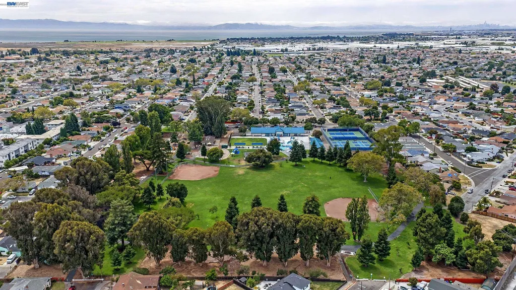 15344 Ruggles Street San Leandro CA 94579
