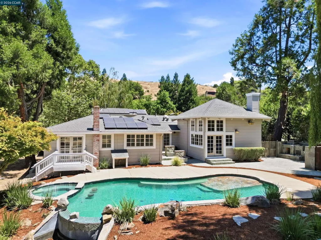 26929 Palomares Road Castro Valley CA 94552
