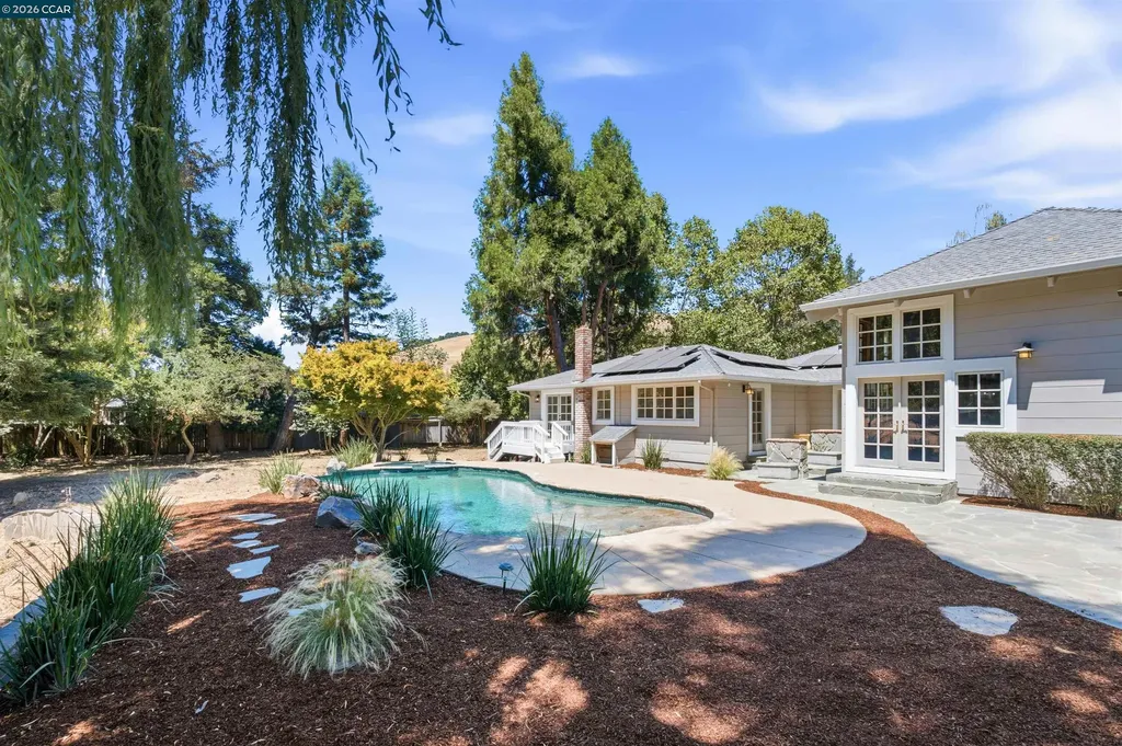26929 Palomares Road Castro Valley CA 94552