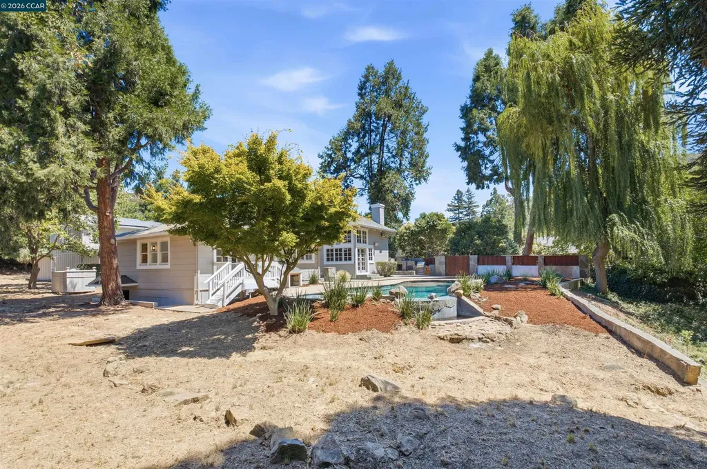 26929 Palomares Road Castro Valley CA 94552