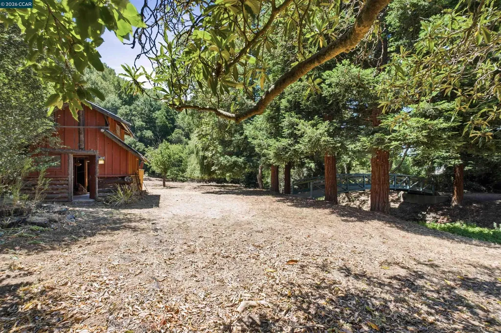 26929 Palomares Road Castro Valley CA 94552