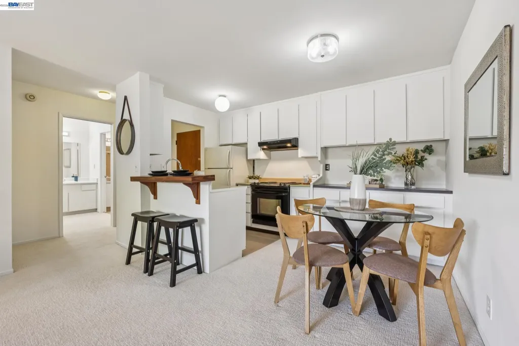 955 Shorepoint Court Alameda CA 94501